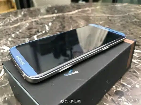 Samsung Galaxy S8 retail box leaked side